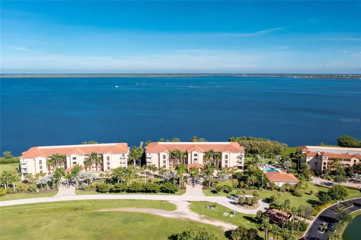 Endless Sweeping Panoramic Water View