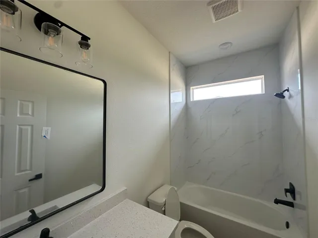 BATH 3 | Tub & Shower