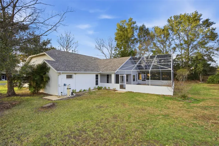 Spacious back yard
