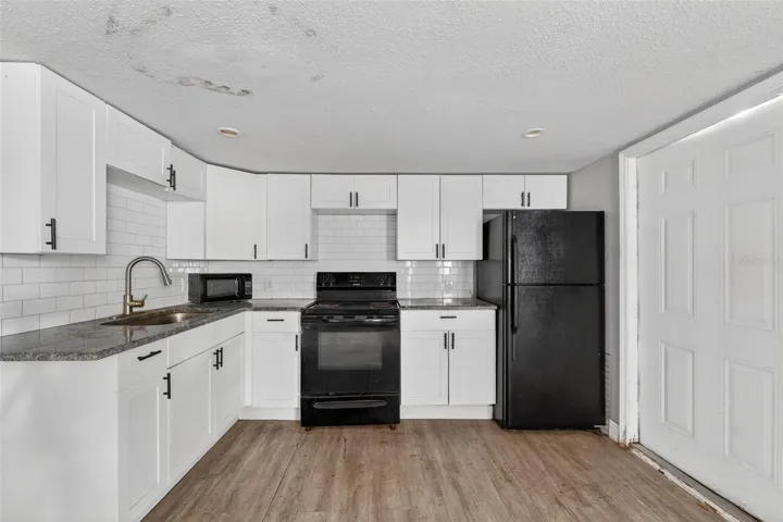 2/1 KitchenDownstairs