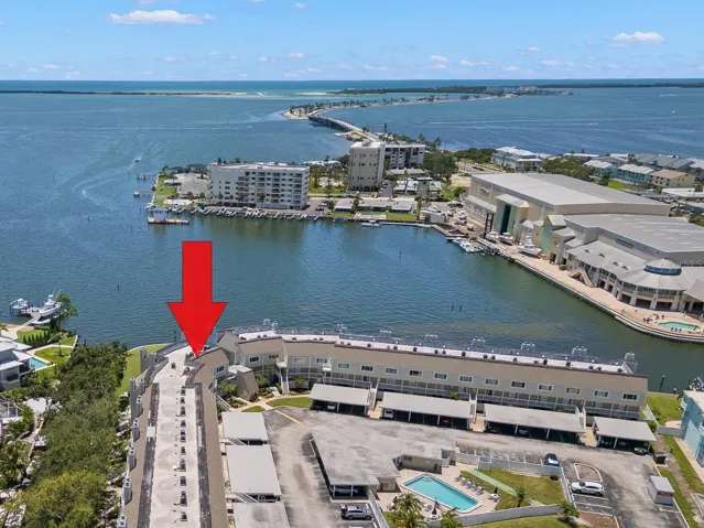 Amazing sunset views and Dunedin Causeway in the distance!
