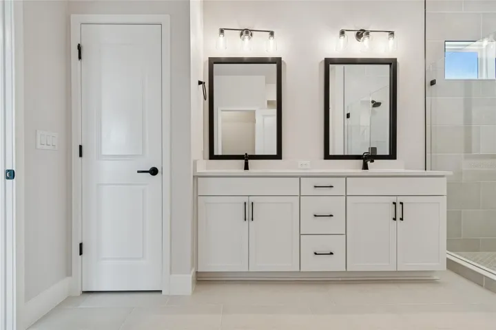 Owner's Bath