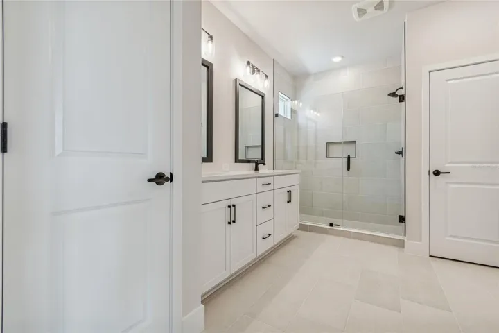 Owner's Bath