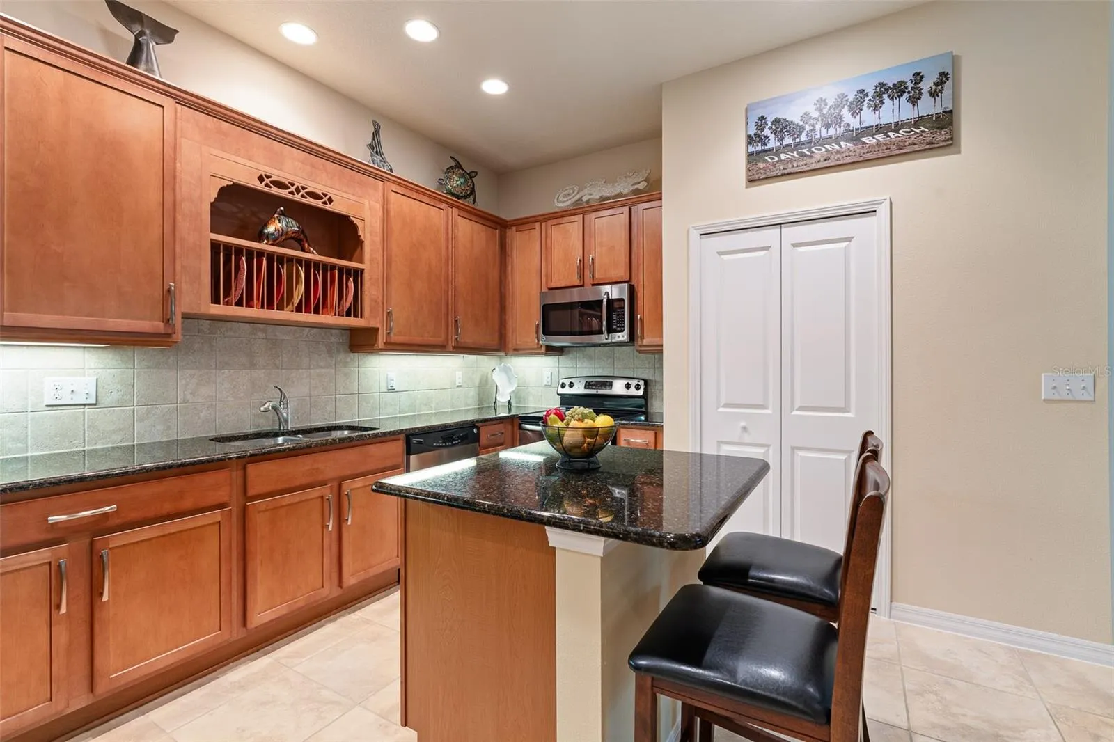 Granite Countertops w/Tile Backsplash