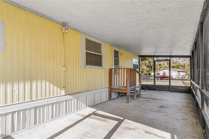 Screened Porch 2