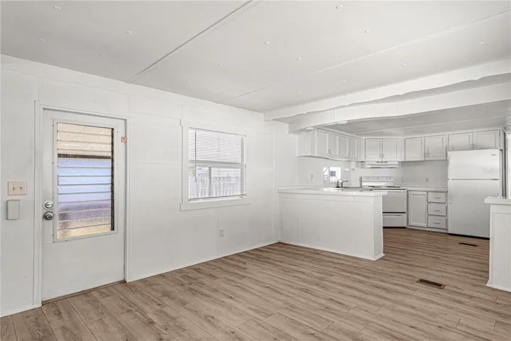 Living/Dining Area