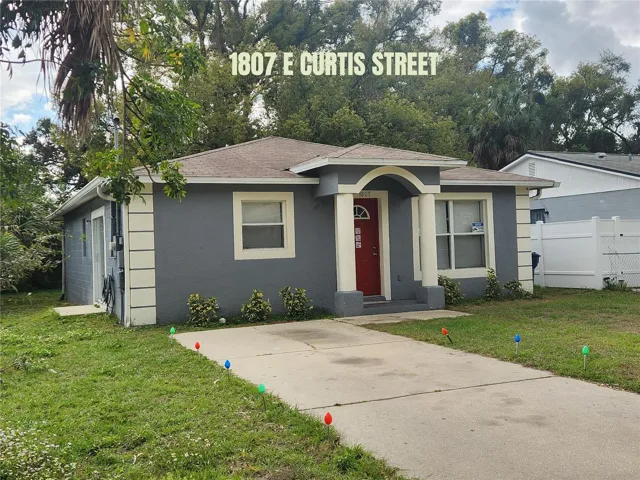 1807 e Curtis  Front