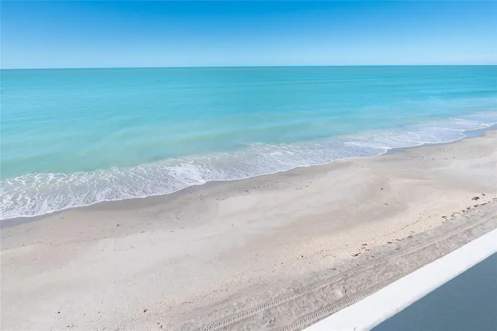 North Biew of Beach and Gulf From Primary Bedroom.