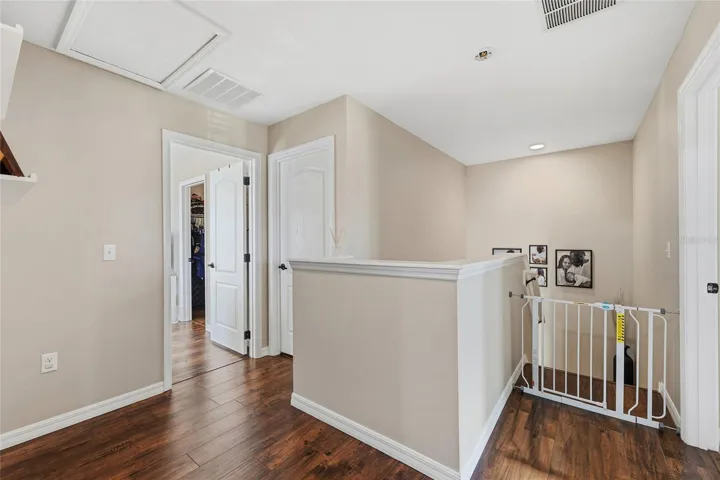 2nd Floor Landing