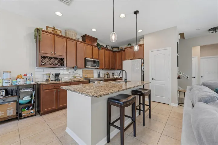 Breakfast Bar / Island