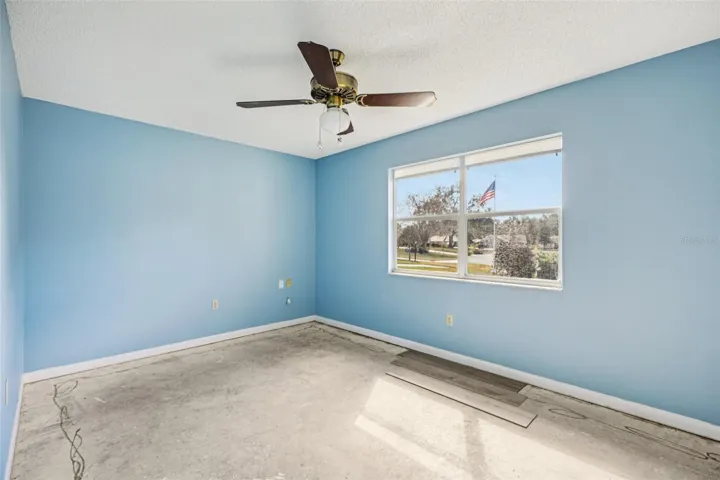 Secondary bedroom/office space