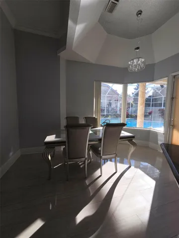 breakfast room