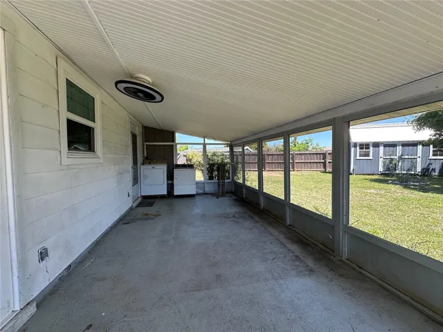 Large lanai