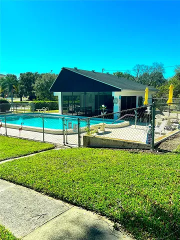 Condo pool