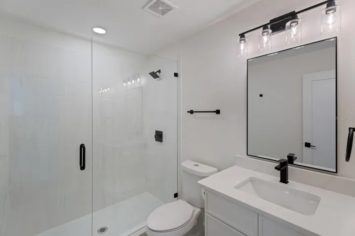 Guest Bath 1