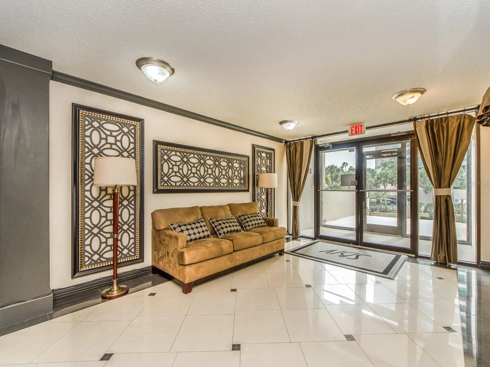 MAIN LOBBY