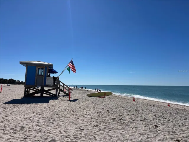 Nokomis Beach lifeguard stand