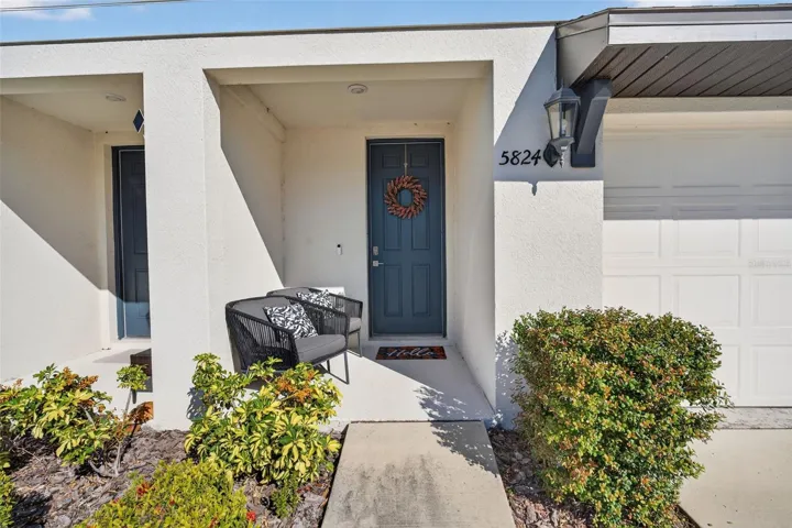 Front porch entrance with oversized door