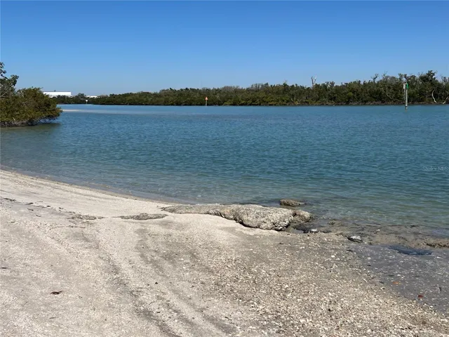 Kayak launch area on intracoastal near Nokomis Beach