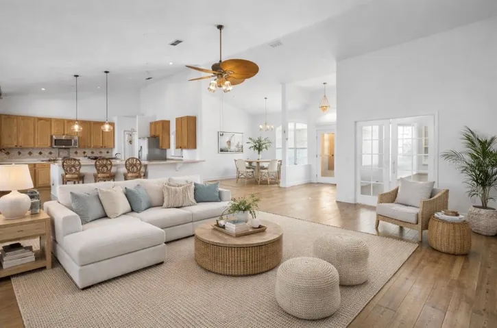 *VIRTUALLY STAGED LIVING ROOM