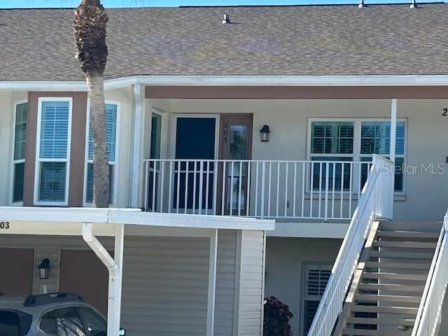 Front entrance to Unit