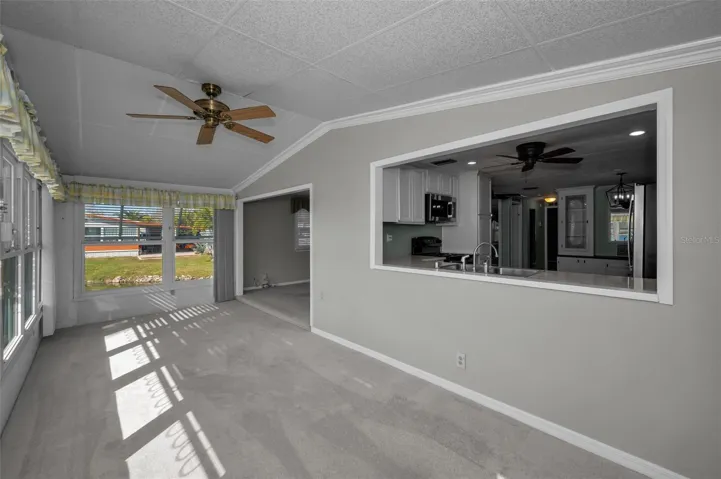 Pass through from kitchen into Florida Room