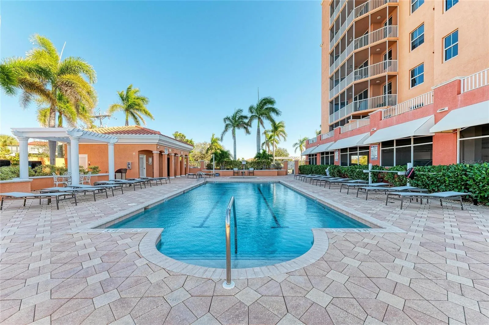 Vista Del Sol residents pool