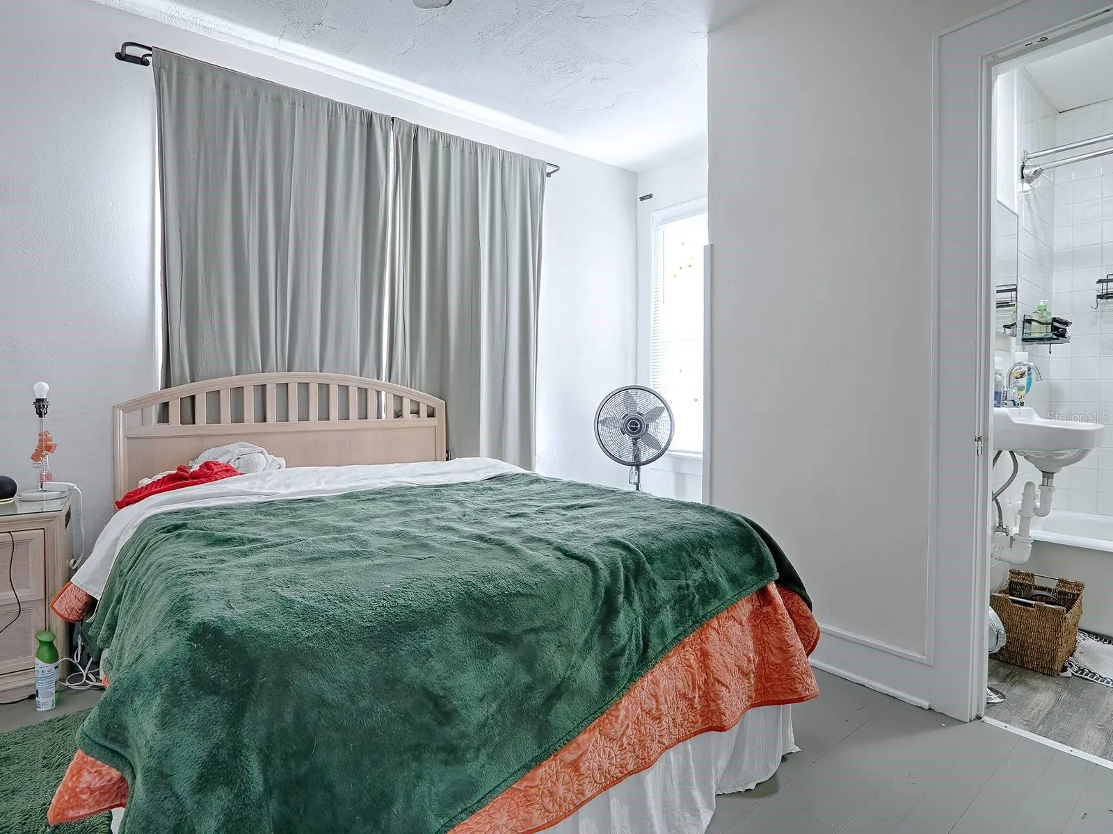 Unit#4_Primary Bedroom