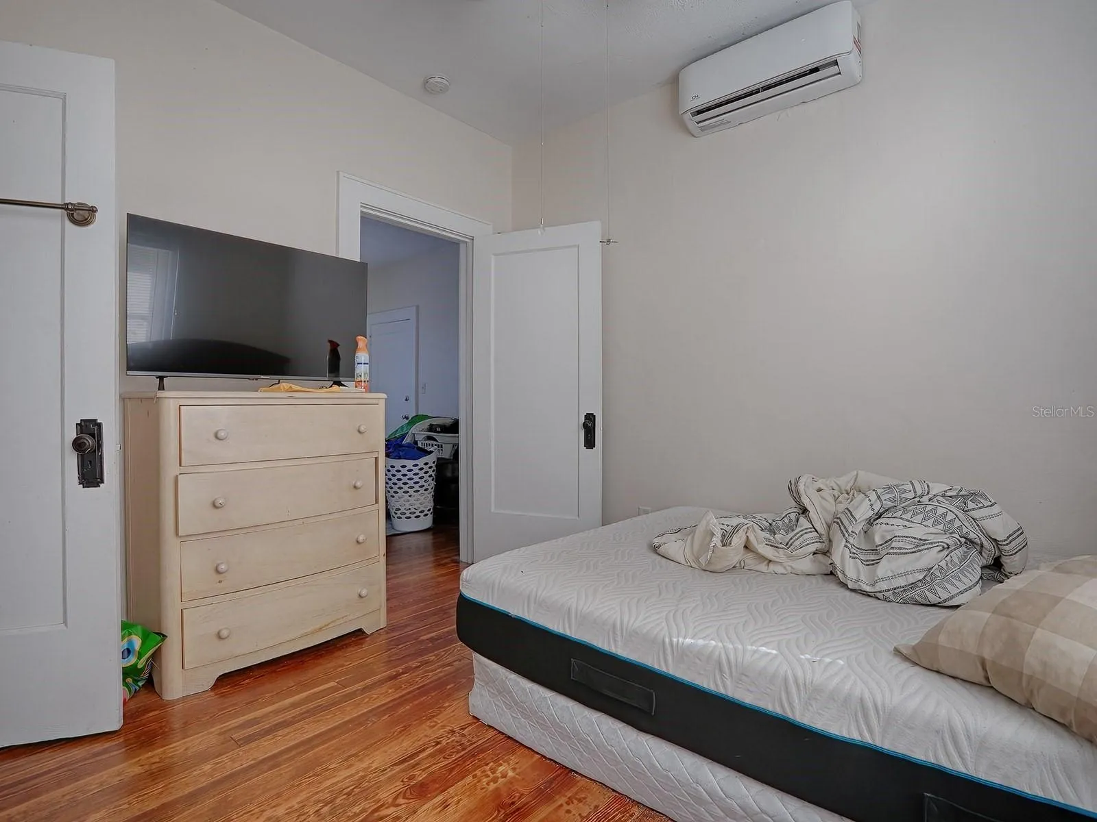 Unit#2_Primary Bedroom