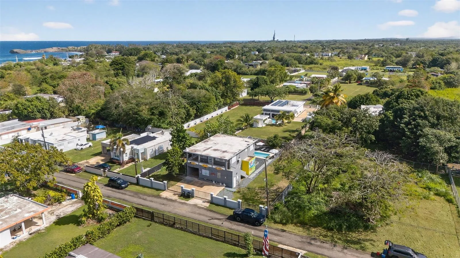 AERIAL VIEWS OF THE HOUSE