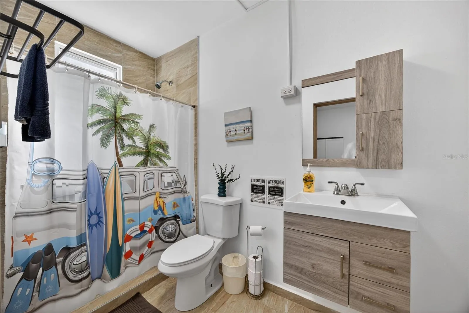 FIRST FLOOR SHARED FULL BATH