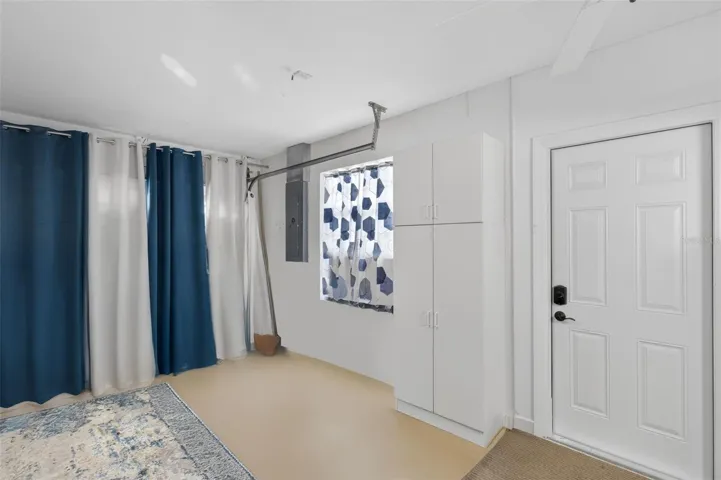 3rd garage main houseclimate controled