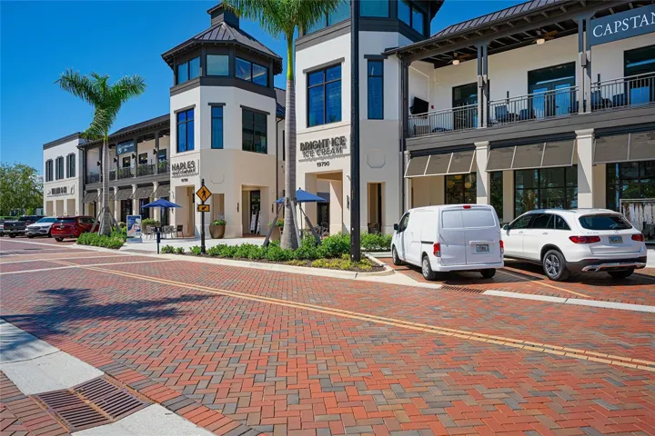 Wellen Park shopping.