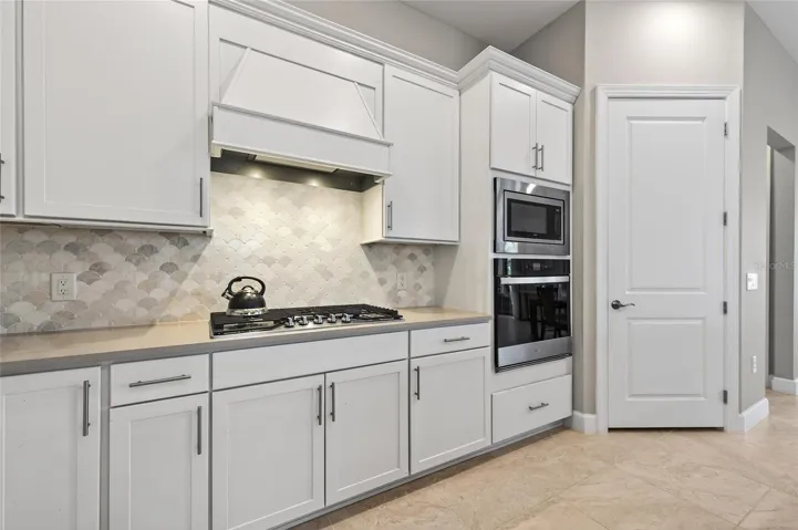 Kitchen & Pantry