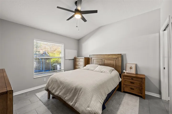 Spacious primary bedroom with private en-suite bath