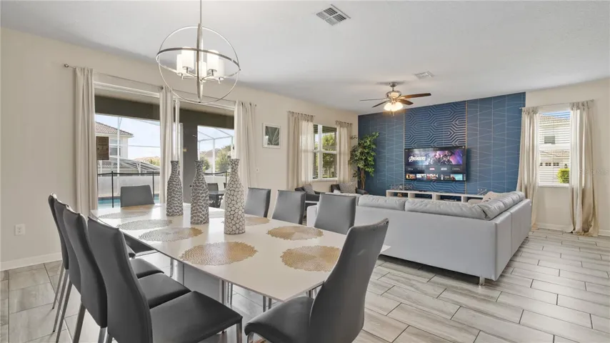 OPEN FLOORPLAN