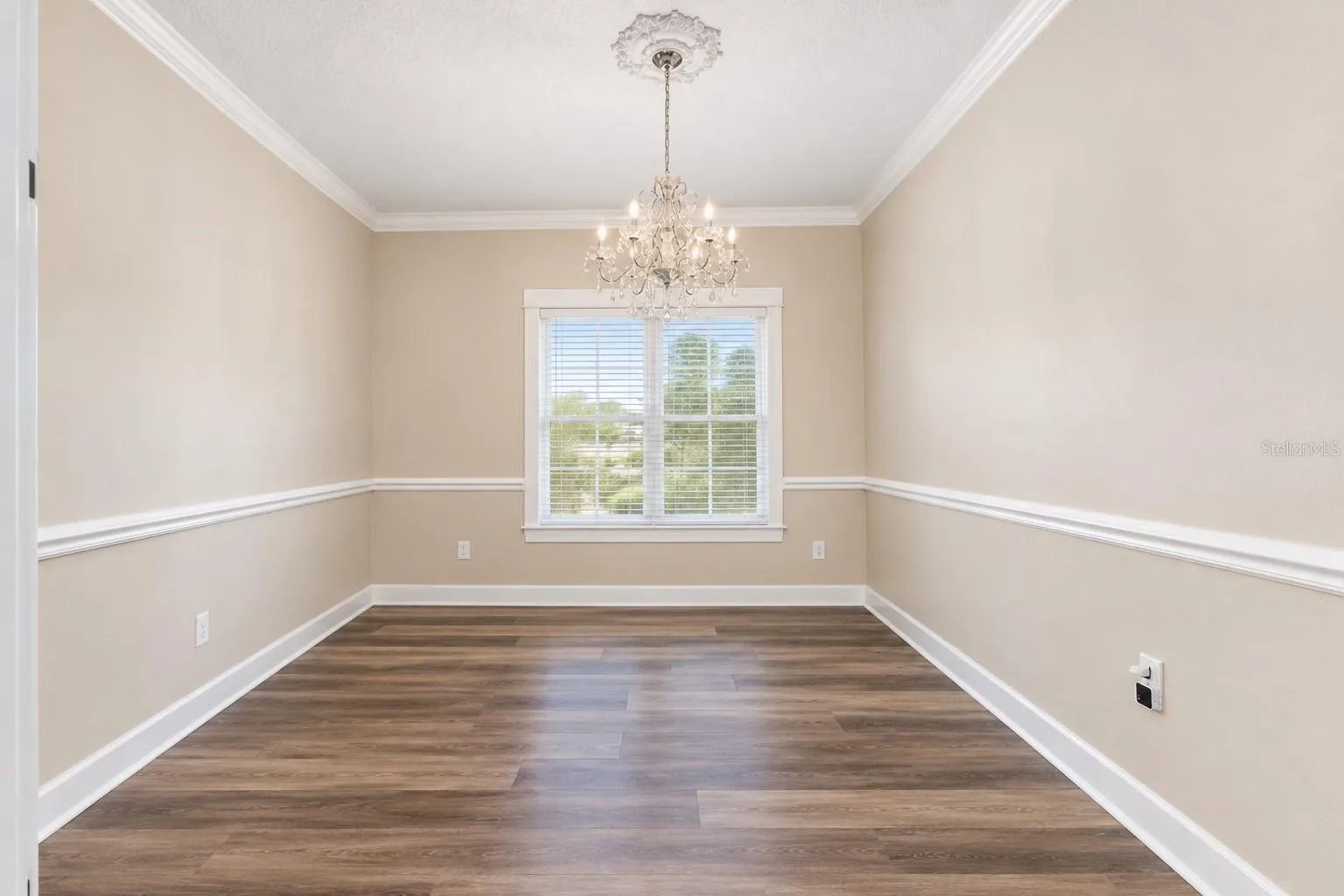 AI furniture removal* image may be altered