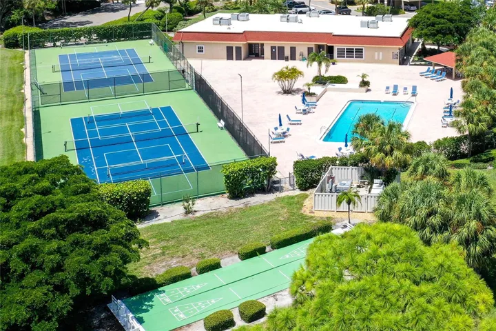 Resort Style Amenities