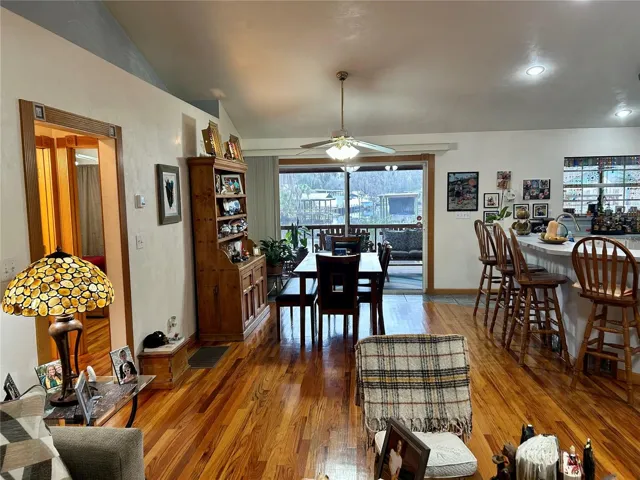 55730 Holiday Cir Dining Area Looking Towards Canal