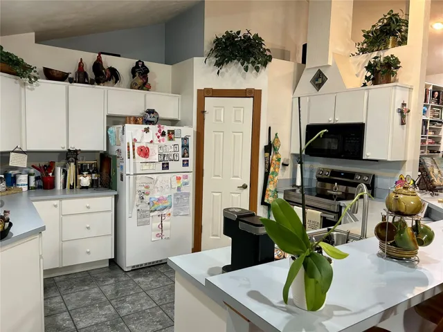 55730 Holiday Cir Kitchen 2nd Look