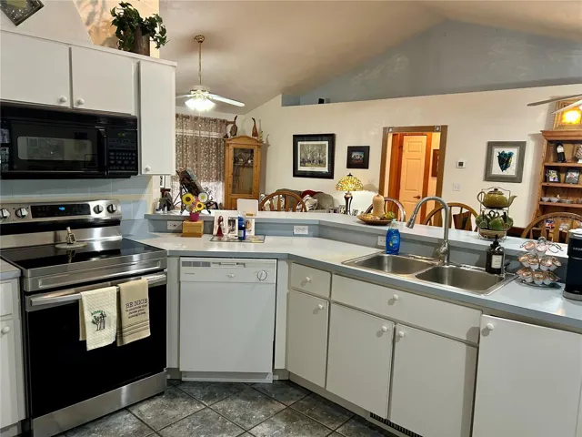 55730 Kitchen Looking From Dining Area