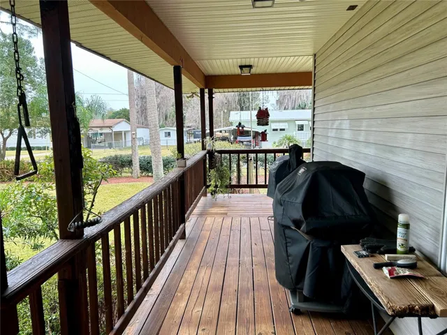 55730 Holiday Cir Side Porch