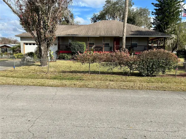 55730 Holiday Circle Frontal #2