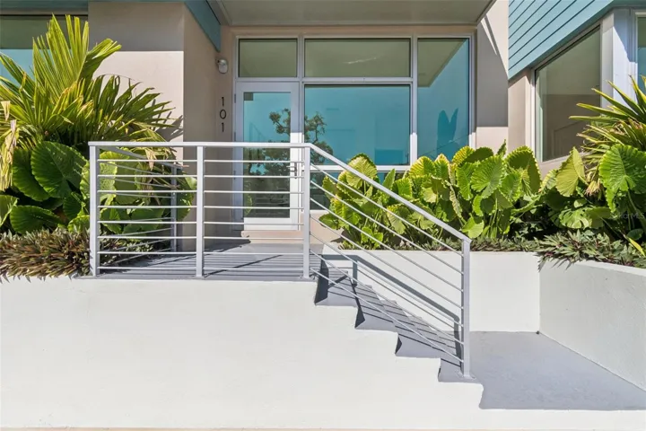 Live/Work Entry - Ground Floor