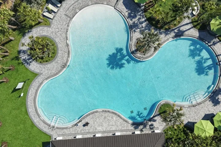 Amenities include a swimming pool, clubhouse, picnic areas, dog park, playground, basketball courts, and pickleball courts.