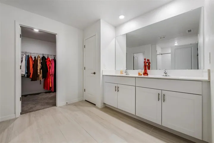Primary Ensuite Bath