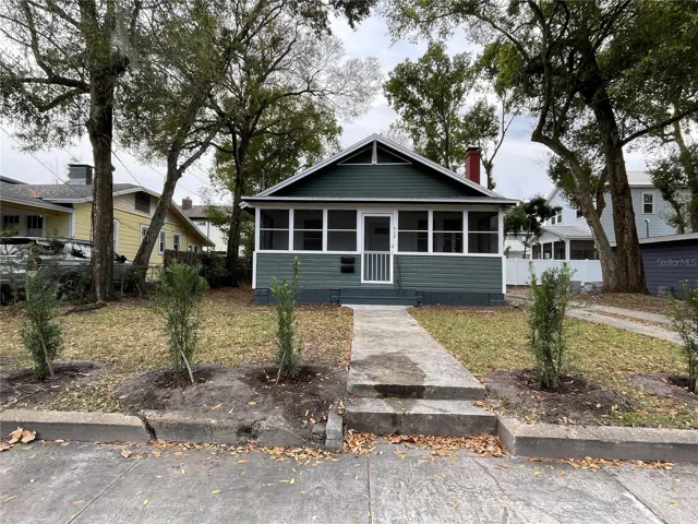 Front house - view