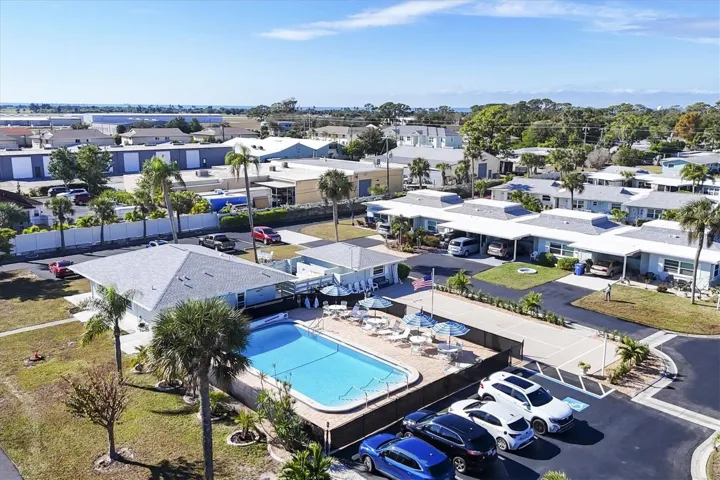 Clubhouse, community pool
