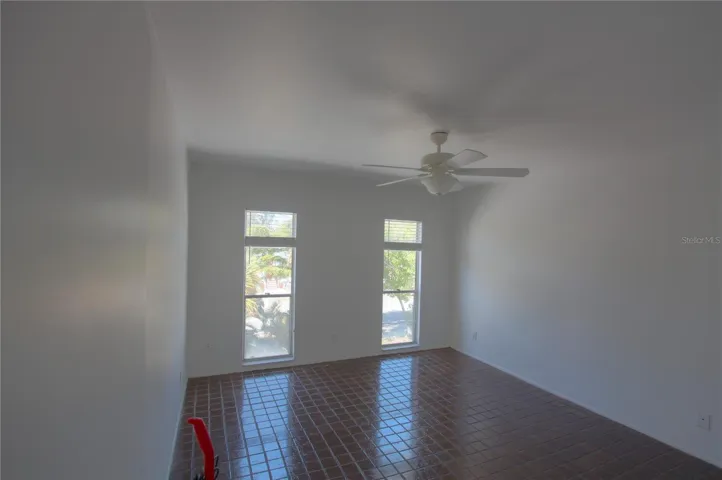 Apt 307