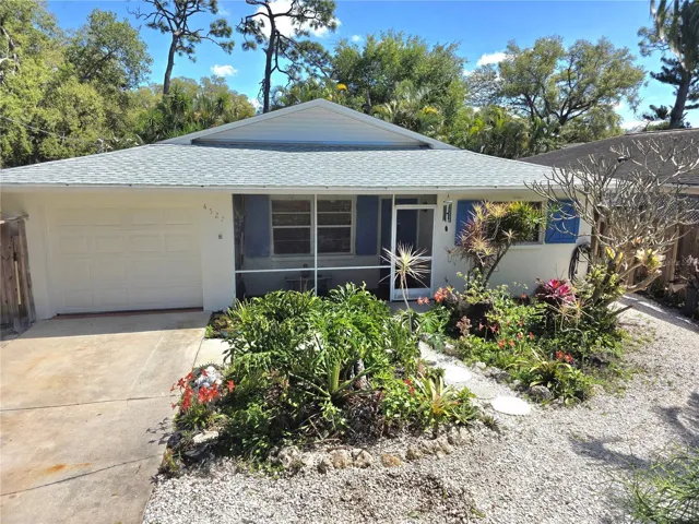 Front view of property.
